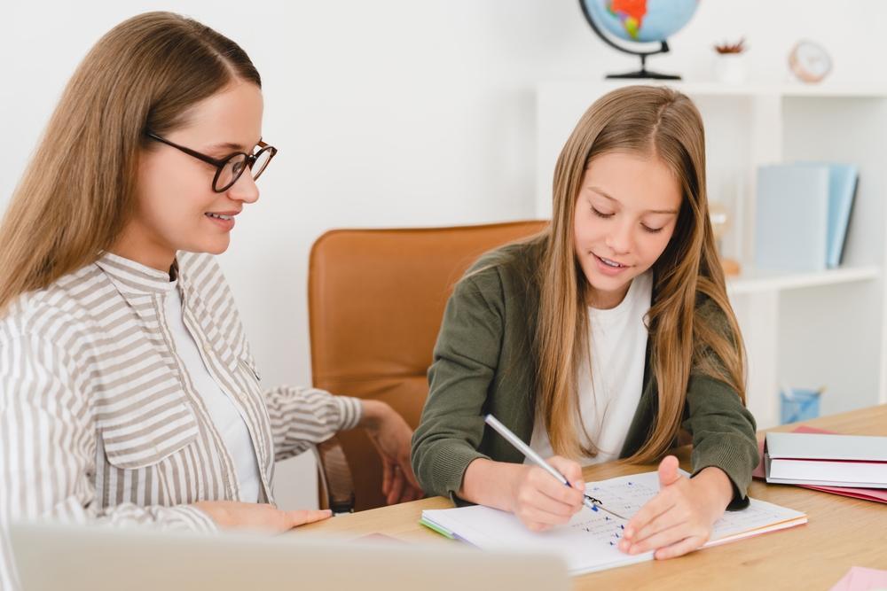 Nachhilfe für die Oberstufe - Anspruchsvolle Mathematik meistern und optimal auf Prüfungen vorbereiten